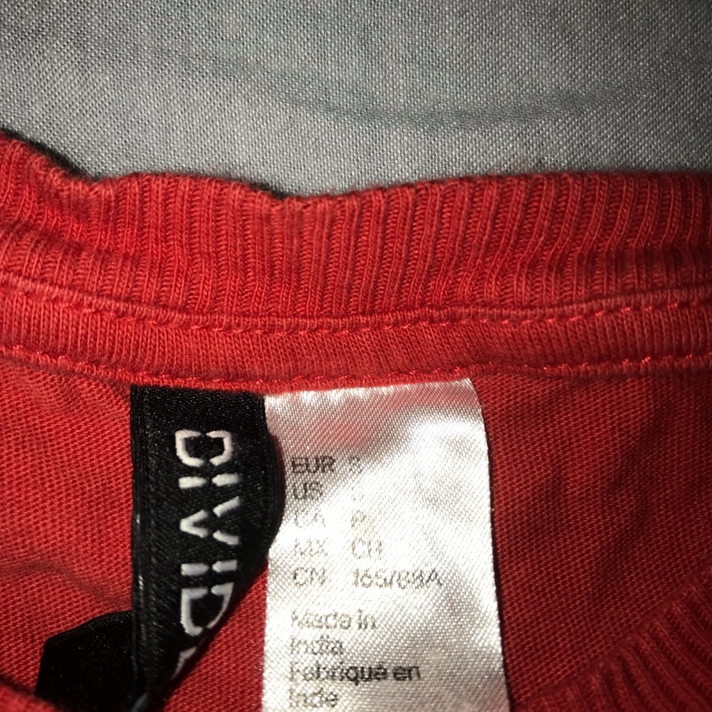 Vintage red baby tee with graphic - Picture 4 of 5